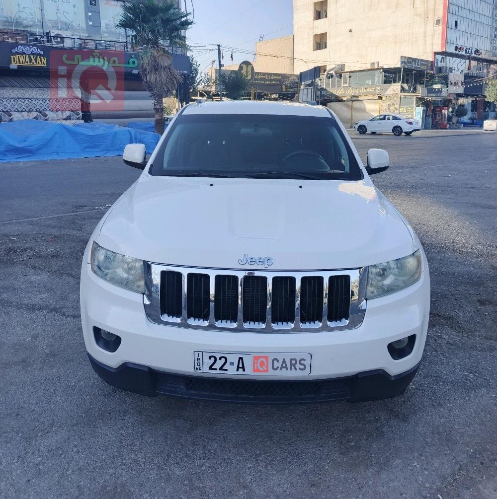 جیپ گراند شیرۆکی